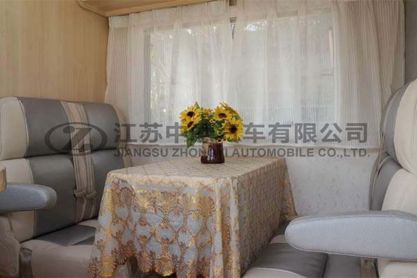 中意SZY5042XLJ全顺房车