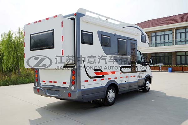 中意SZY5045XLJN2欧胜双拓展自动挡依维柯C型房车