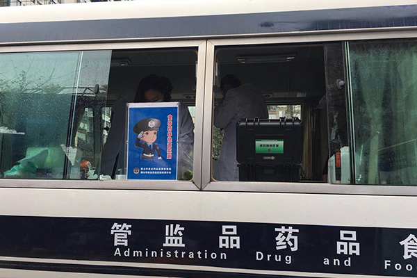 食品检测车